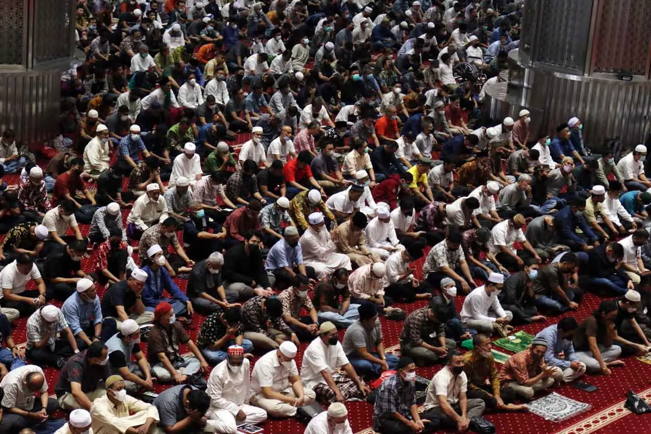 Shalat Jumat Pertama...
