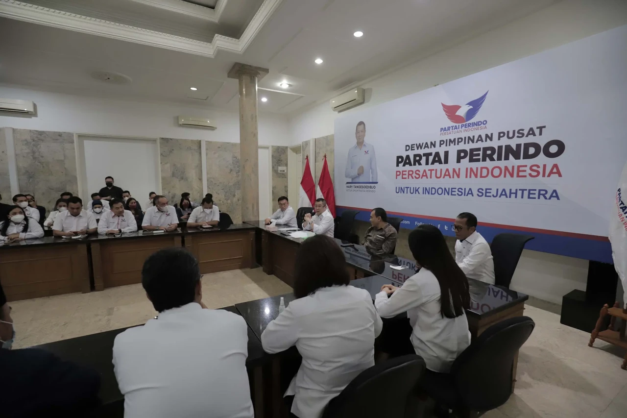 Hary Tanoe Tunjuk Boyke...