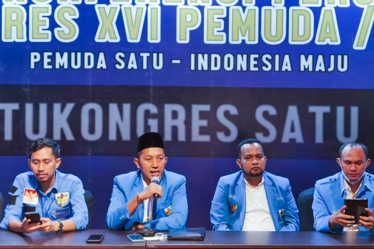 Komite Nasional Pemuda...