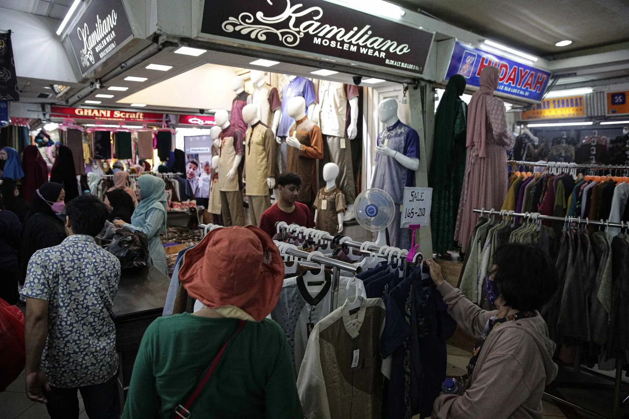 Penjualan Busana Muslim...
