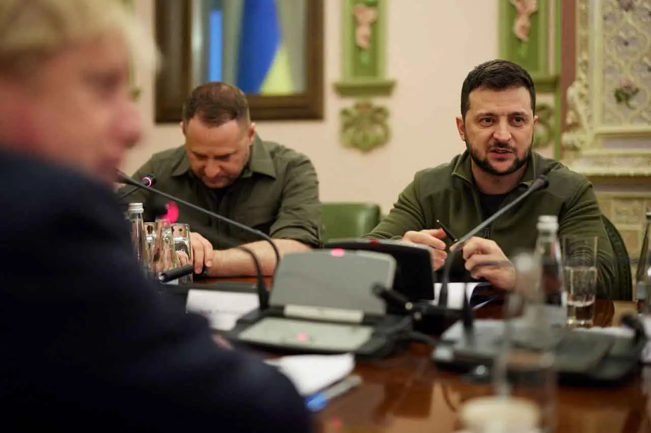 Temui Presiden Ukraina,...