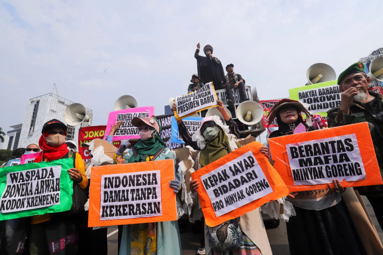 Tak Mau Ketinggalan,...