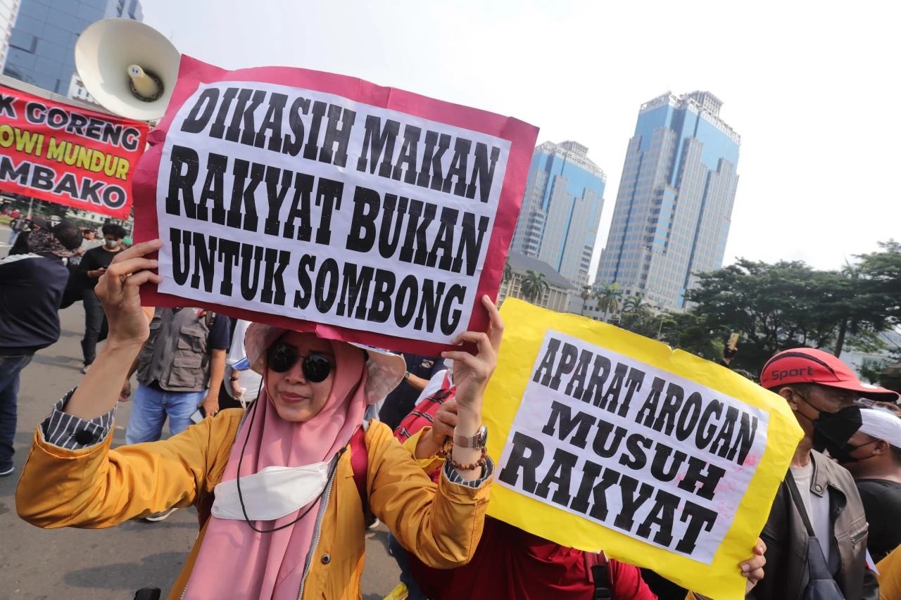 Tak Mau Ketinggalan,...