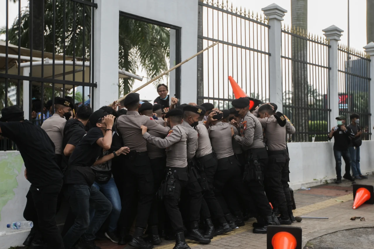 Aksi Demo 11 April di...