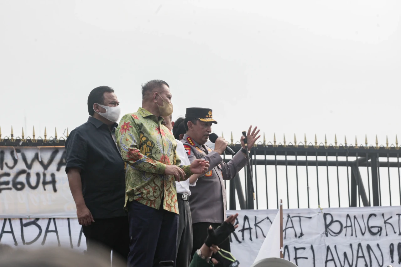 Momen Mahasiswa Hadiahi...