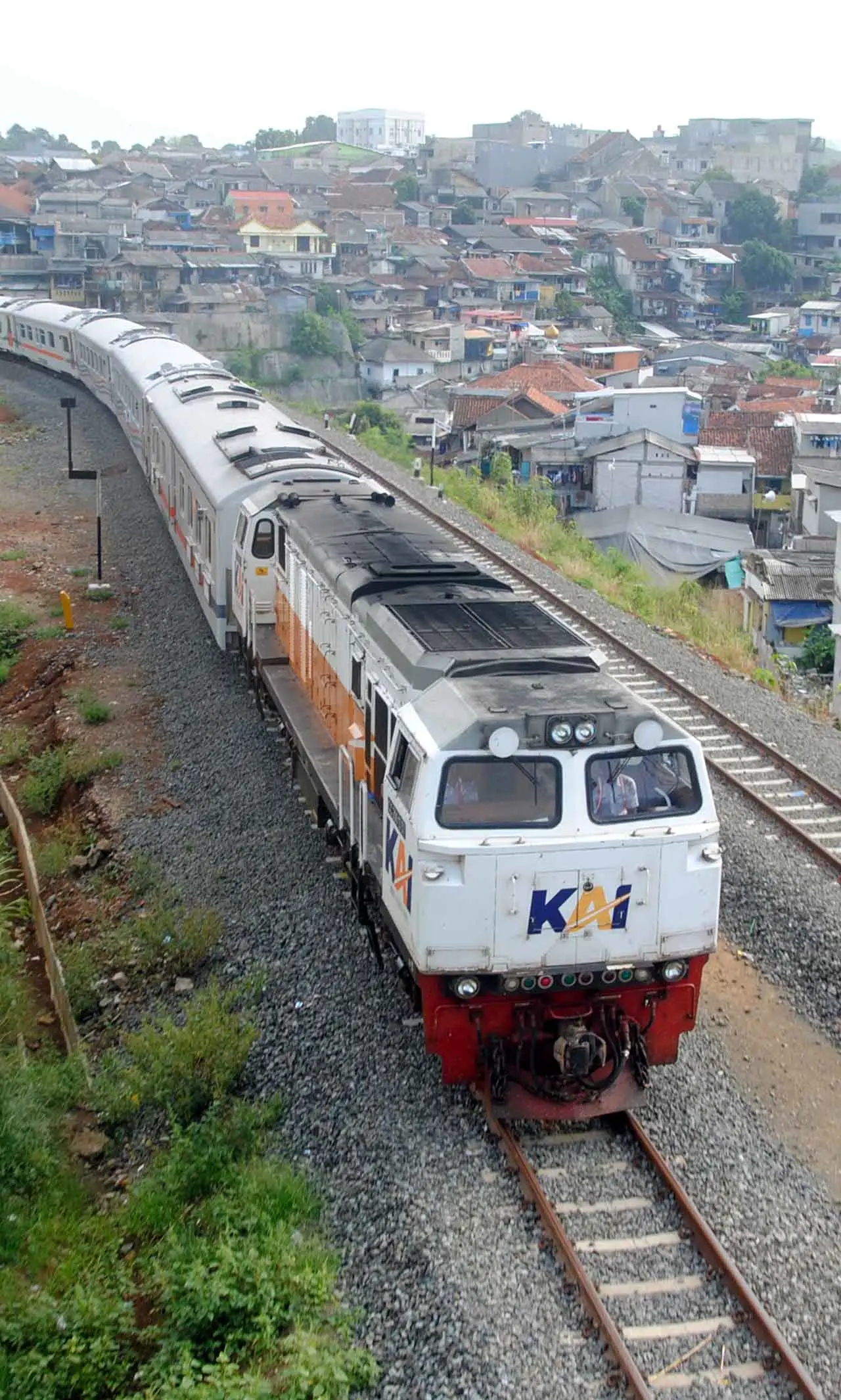 KA Pangrango Bogor-Sukabumi...