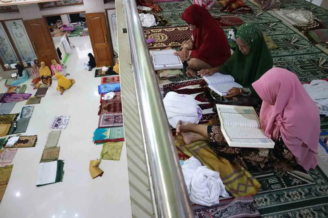 Mengintip Kegiatan Pesantren...