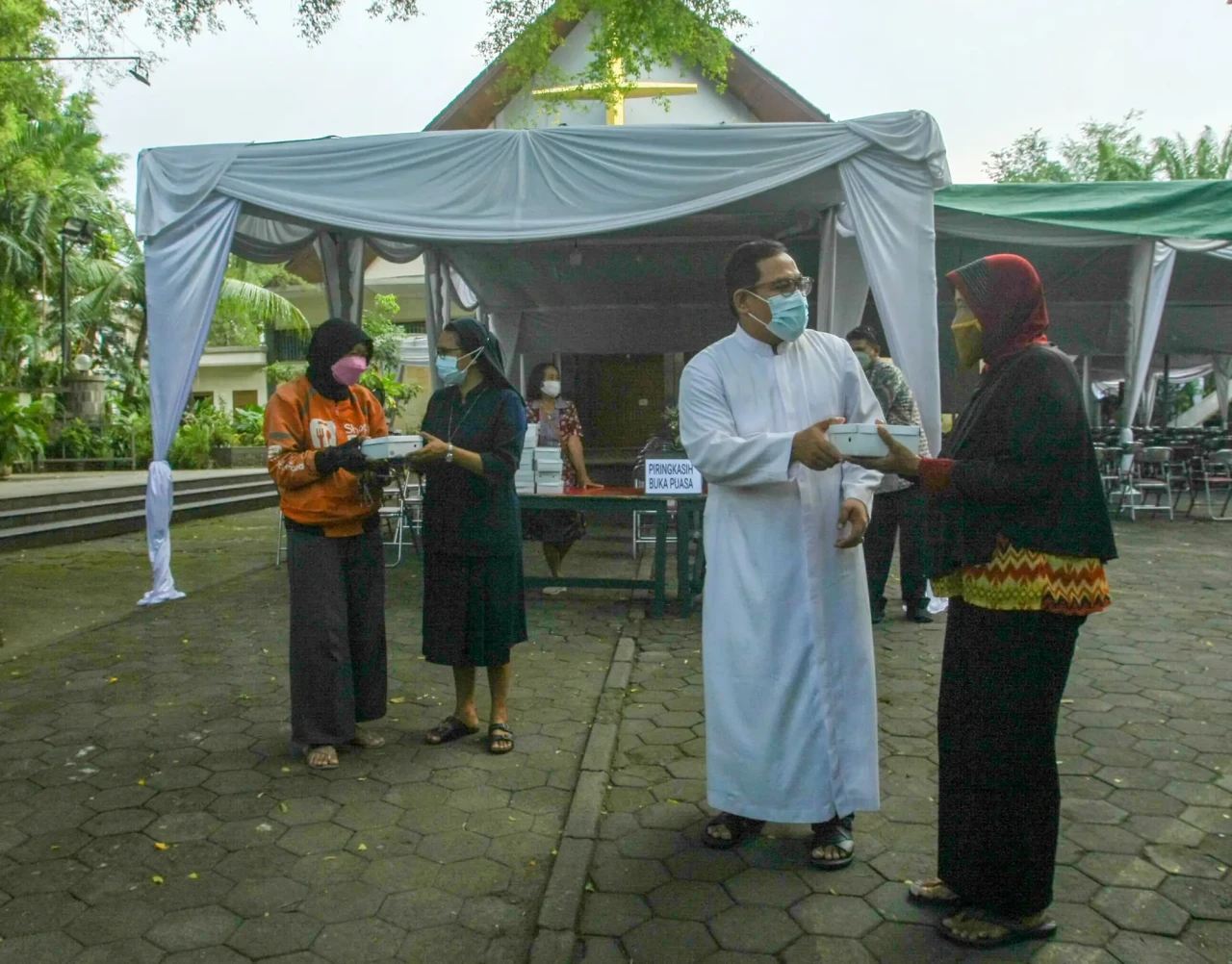 Indahnya Toleransi,...