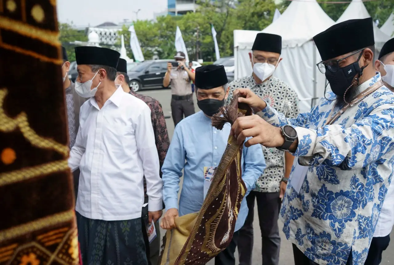 Al Azhar Gandeng the...