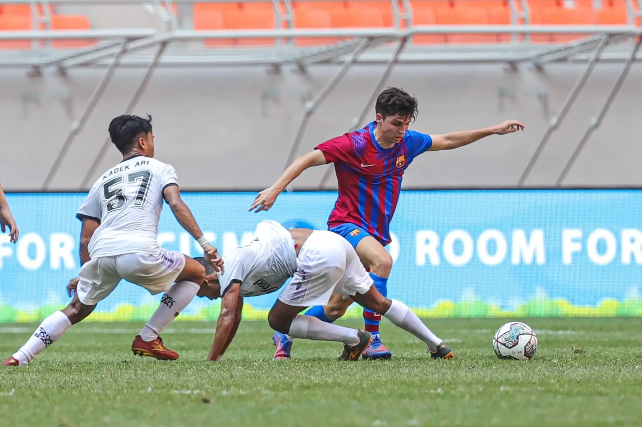 Barcelona U-18 Hajar...