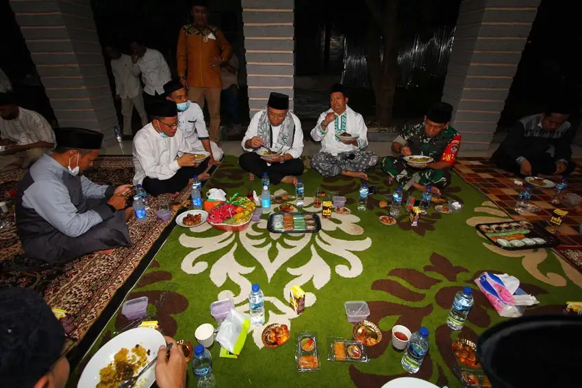 Wali Kota Benyamin Davnie...
