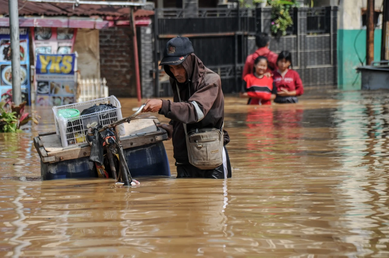 Banjir Landa 13 RW di...