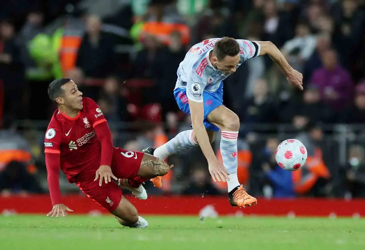 Perkasa! Liverpool Bantai...