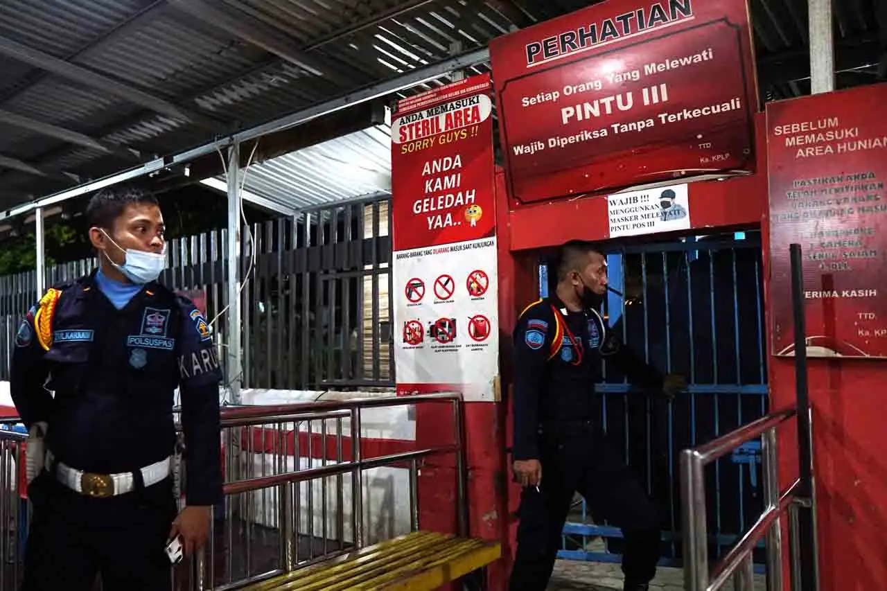 Penggeledahan Lapas...