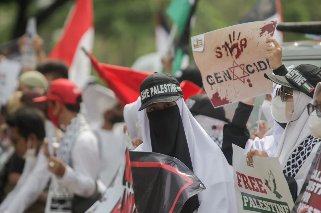 Aksi Damai Bela Palestina...