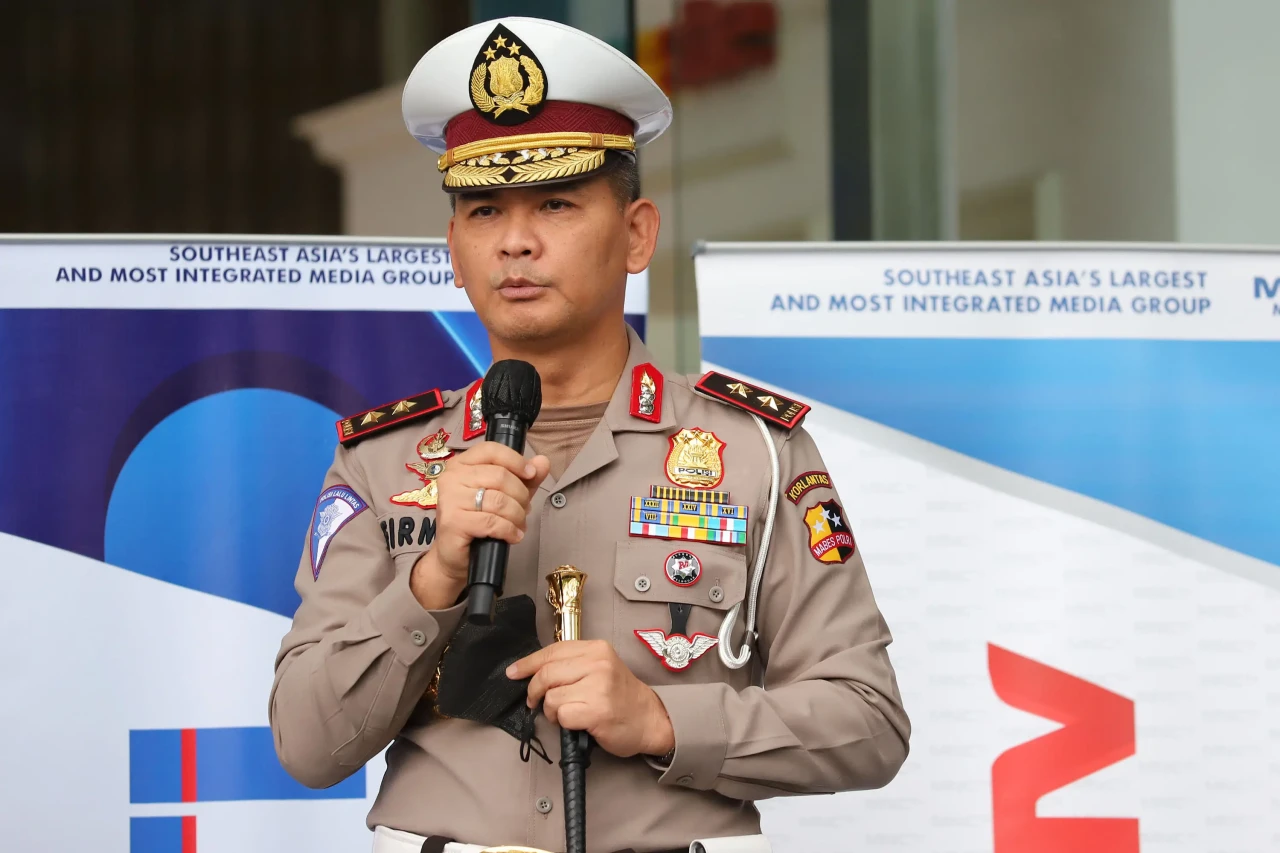 Hary Tanoesoedibjo Lepas...