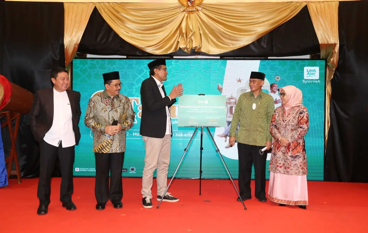 LinkAja Syariah Resmikan...