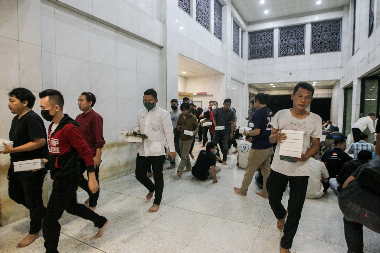 MNC Peduli dan Masjid...