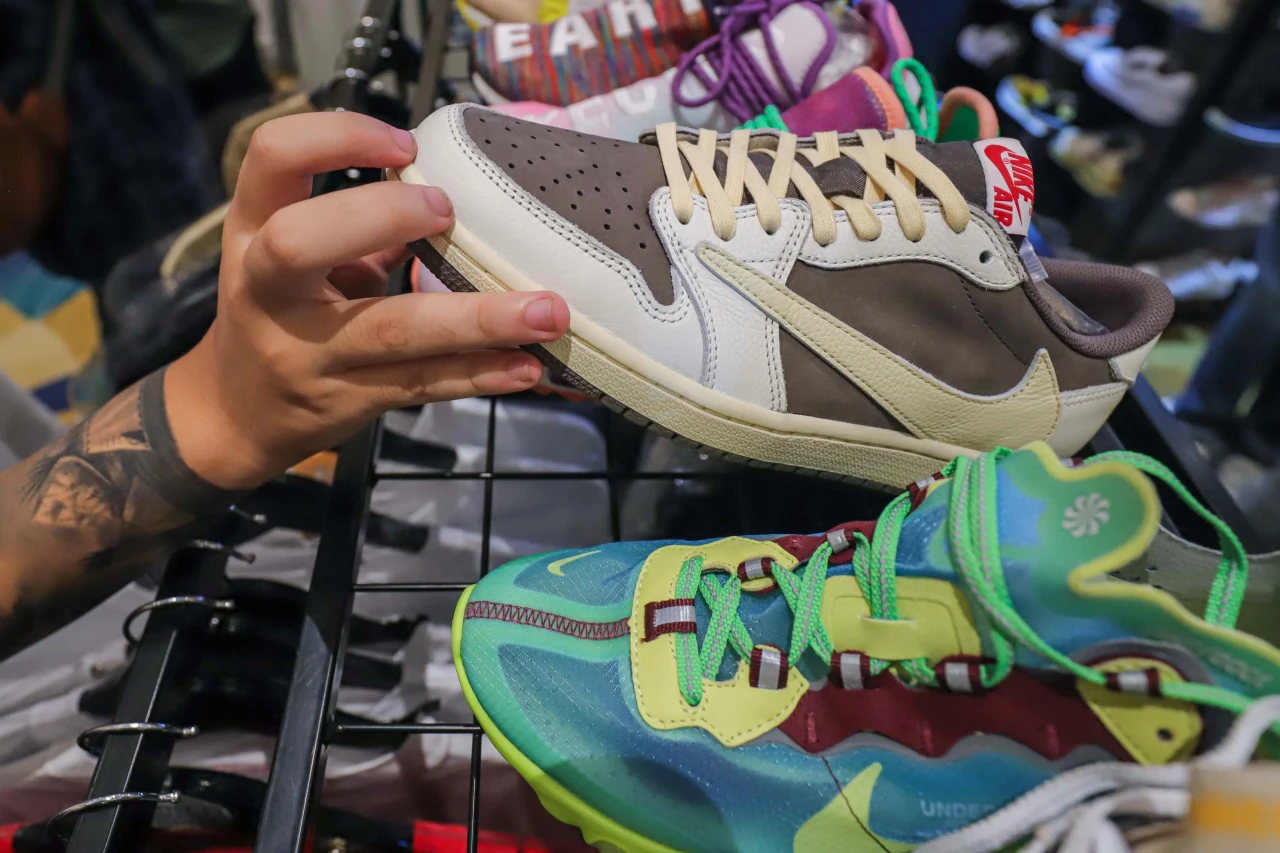 Berburu Sneakers Idaman...