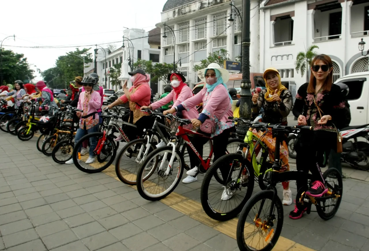 Komunitas Diajeng Gowes...