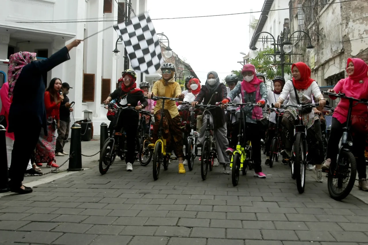 Komunitas Diajeng Gowes...