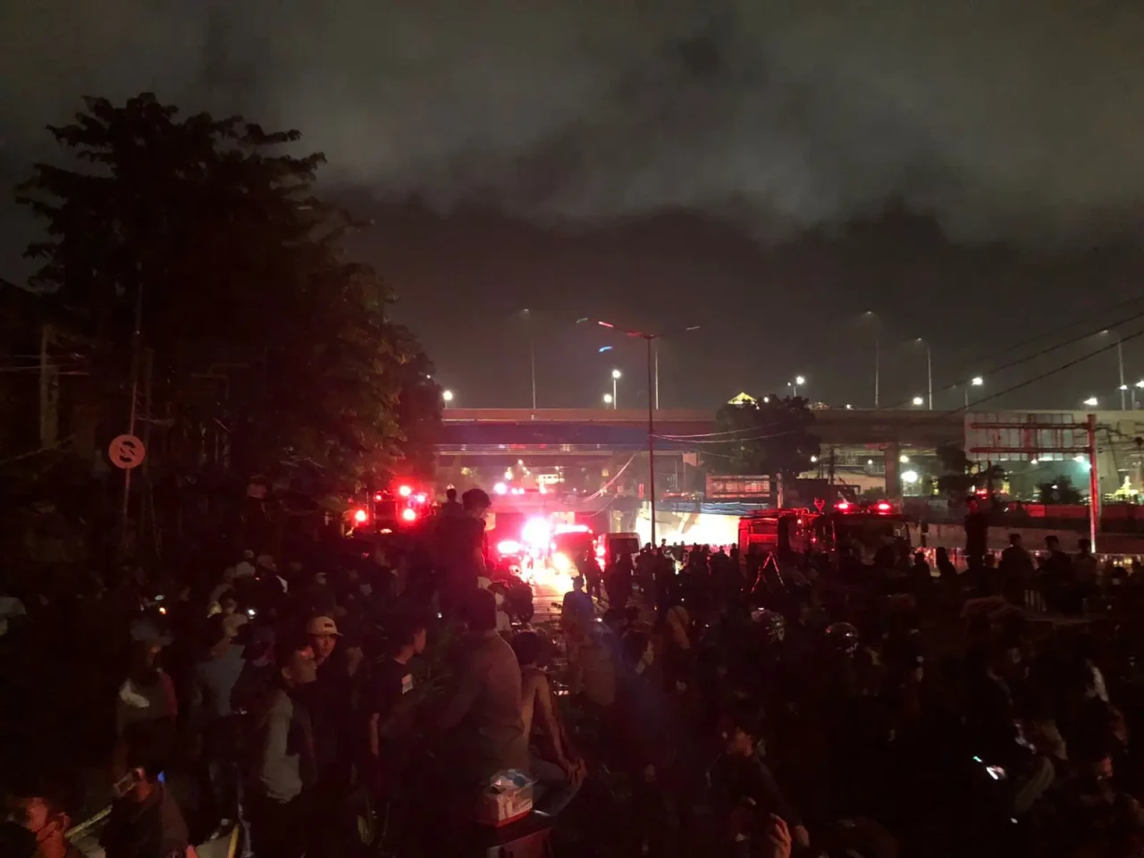 Penampakan Kios dan...