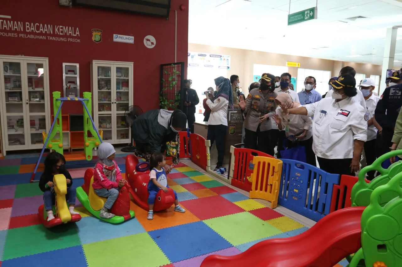 Menteri LHK Tinjau Persiapan...