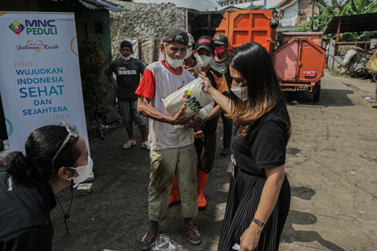 MNC Peduli Bagikan Bantuan...