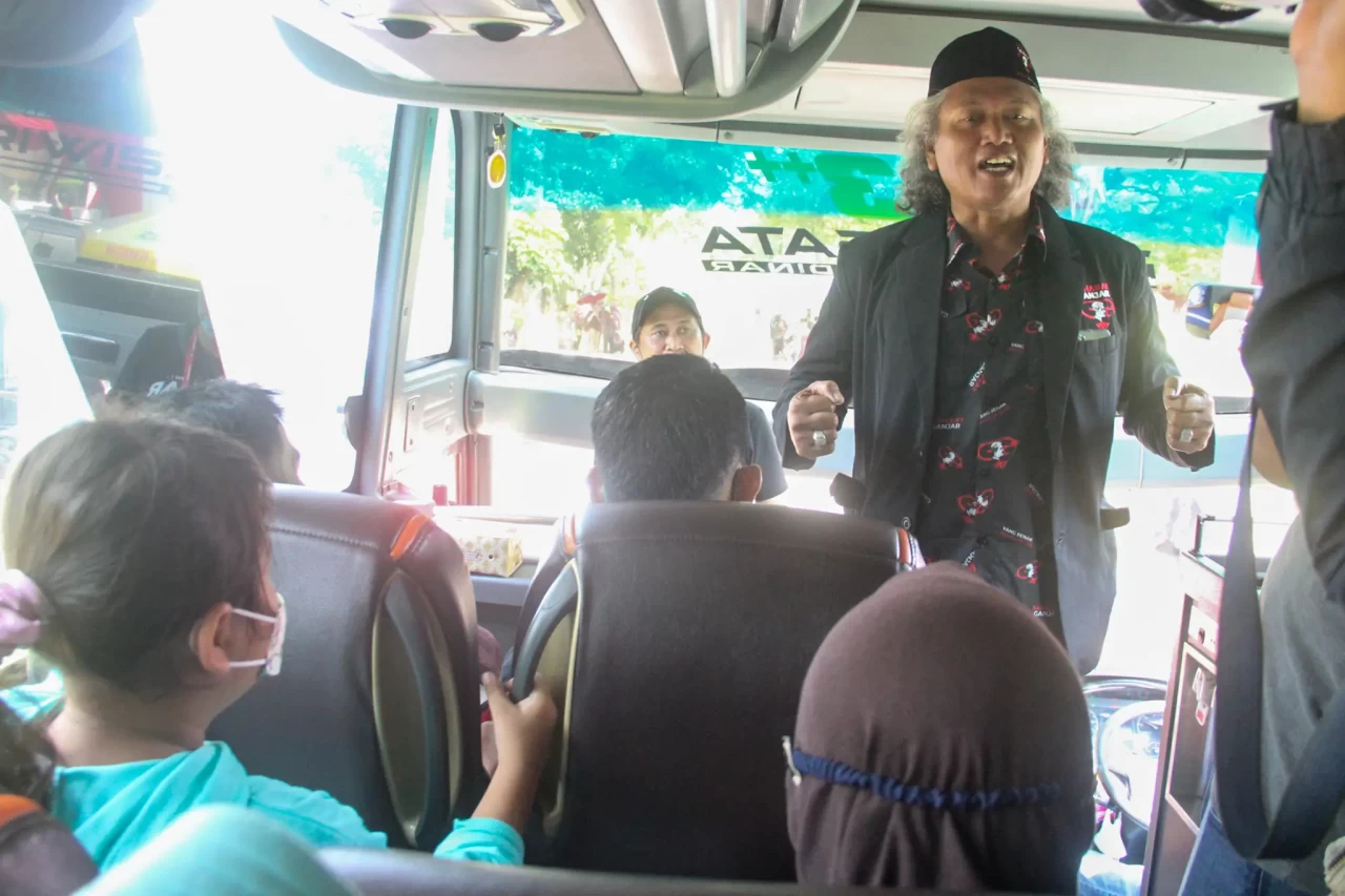 Sahabat Ganjar Gelar...