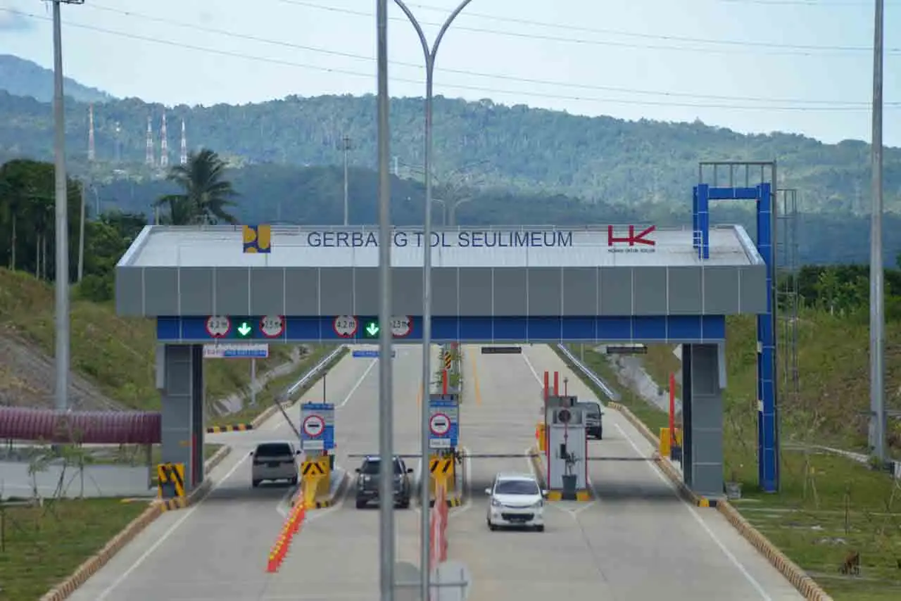 Jalan Tol Sigli-Banda...