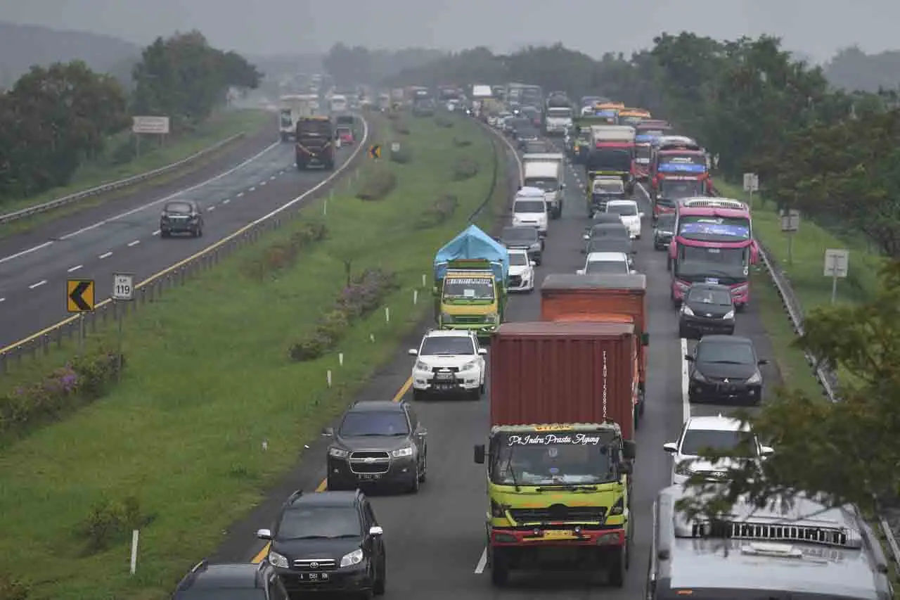 Jalan Tol Cikopo-Palimanan...
