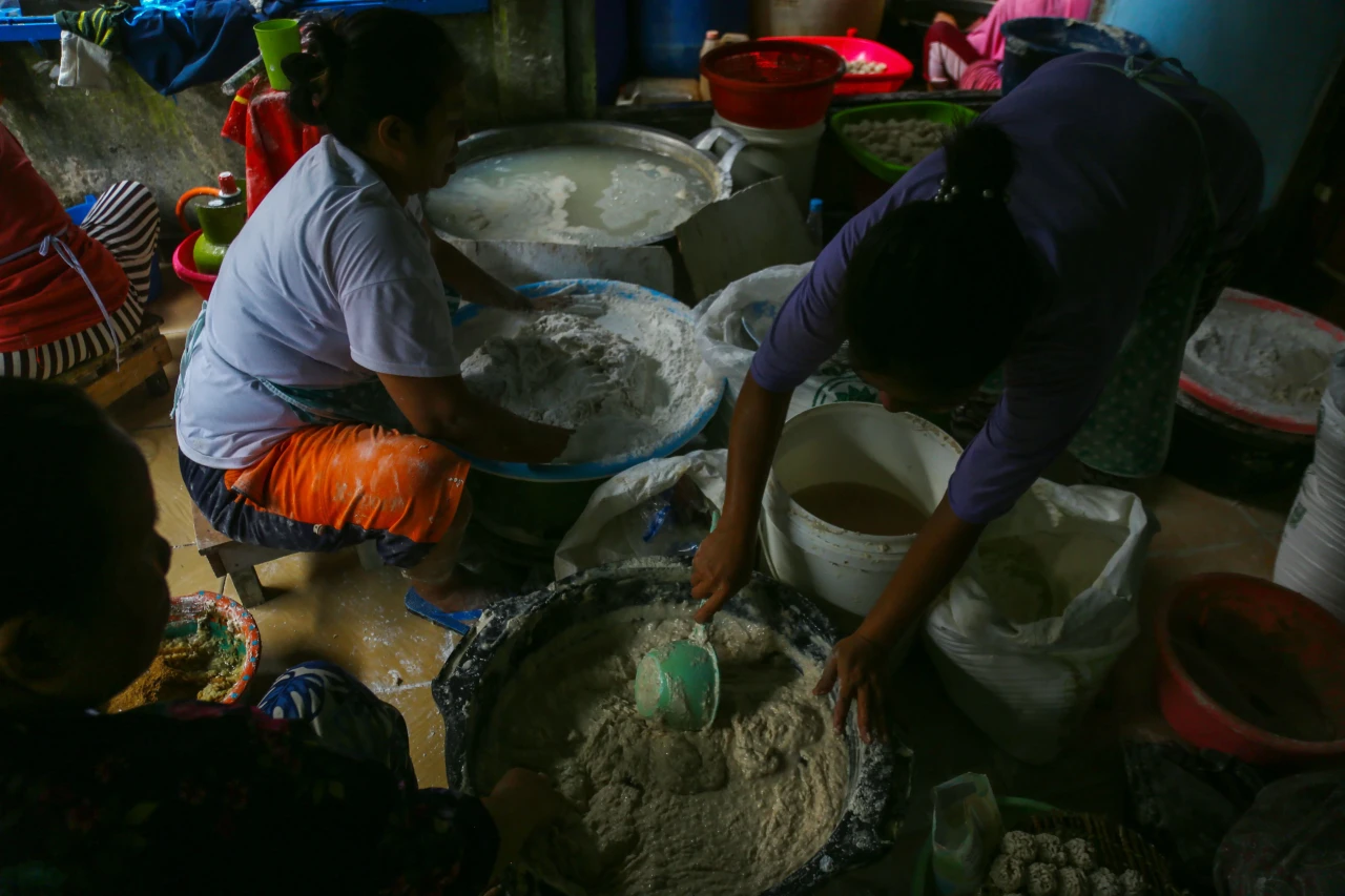 Kampung Pempek Tanggo...