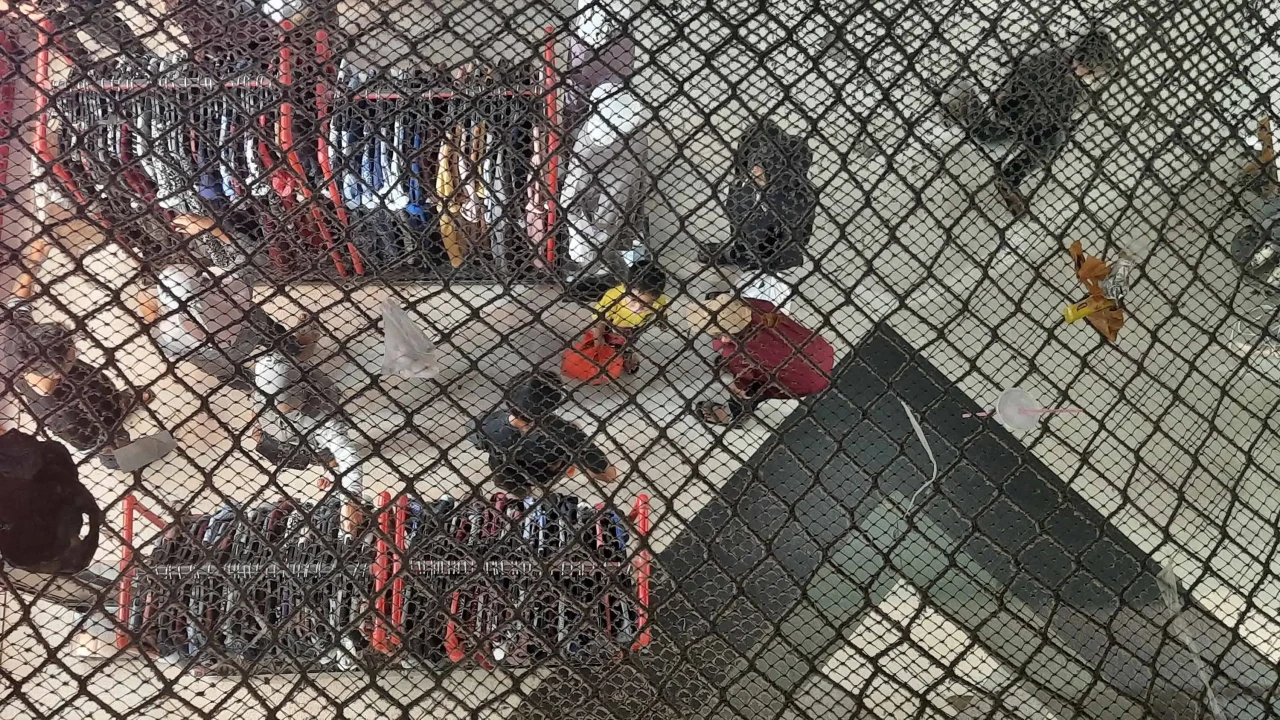 Pasar Tanah Abang Mulai...