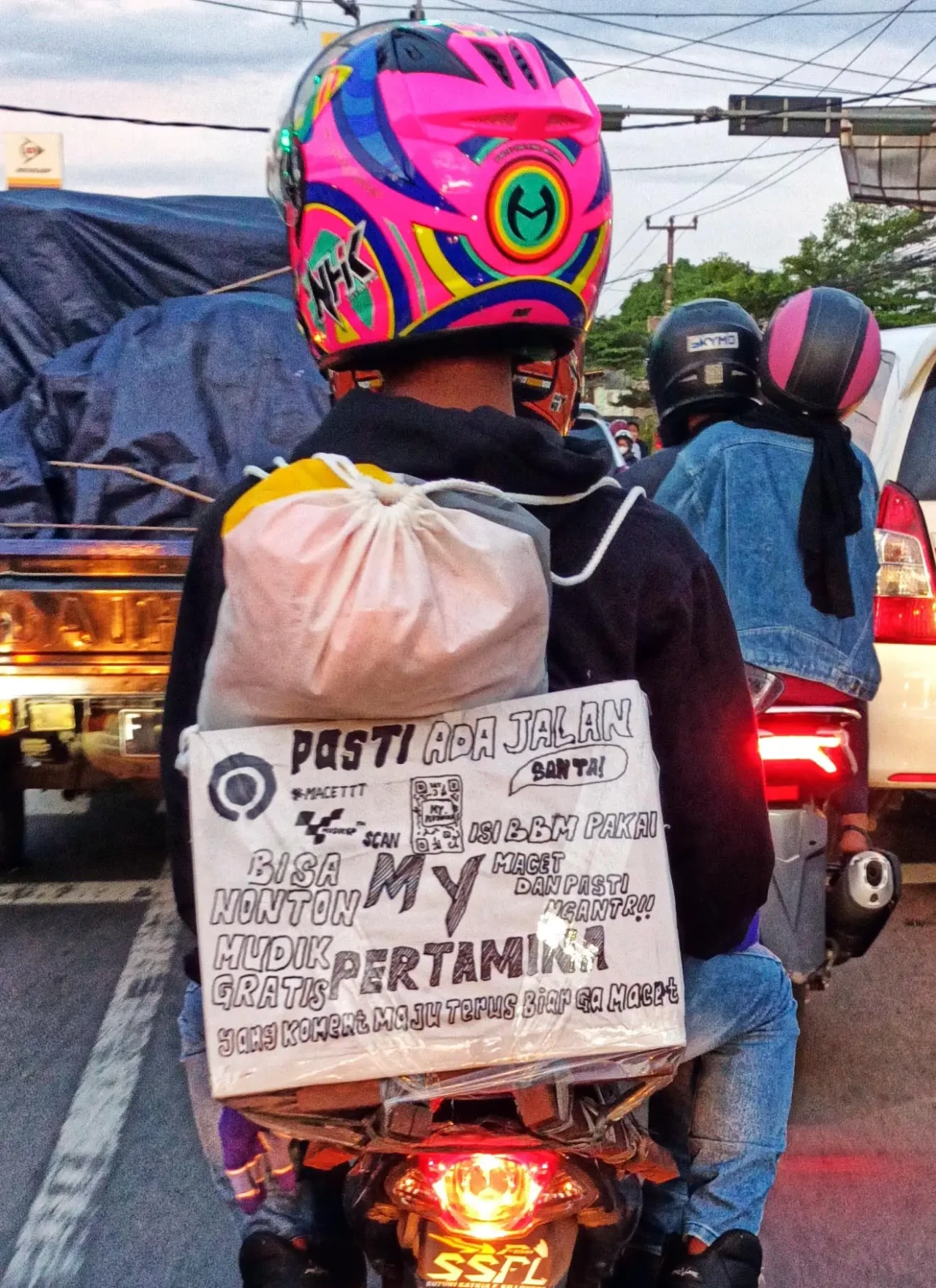 Kumpulan Pesan Nyeleneh...