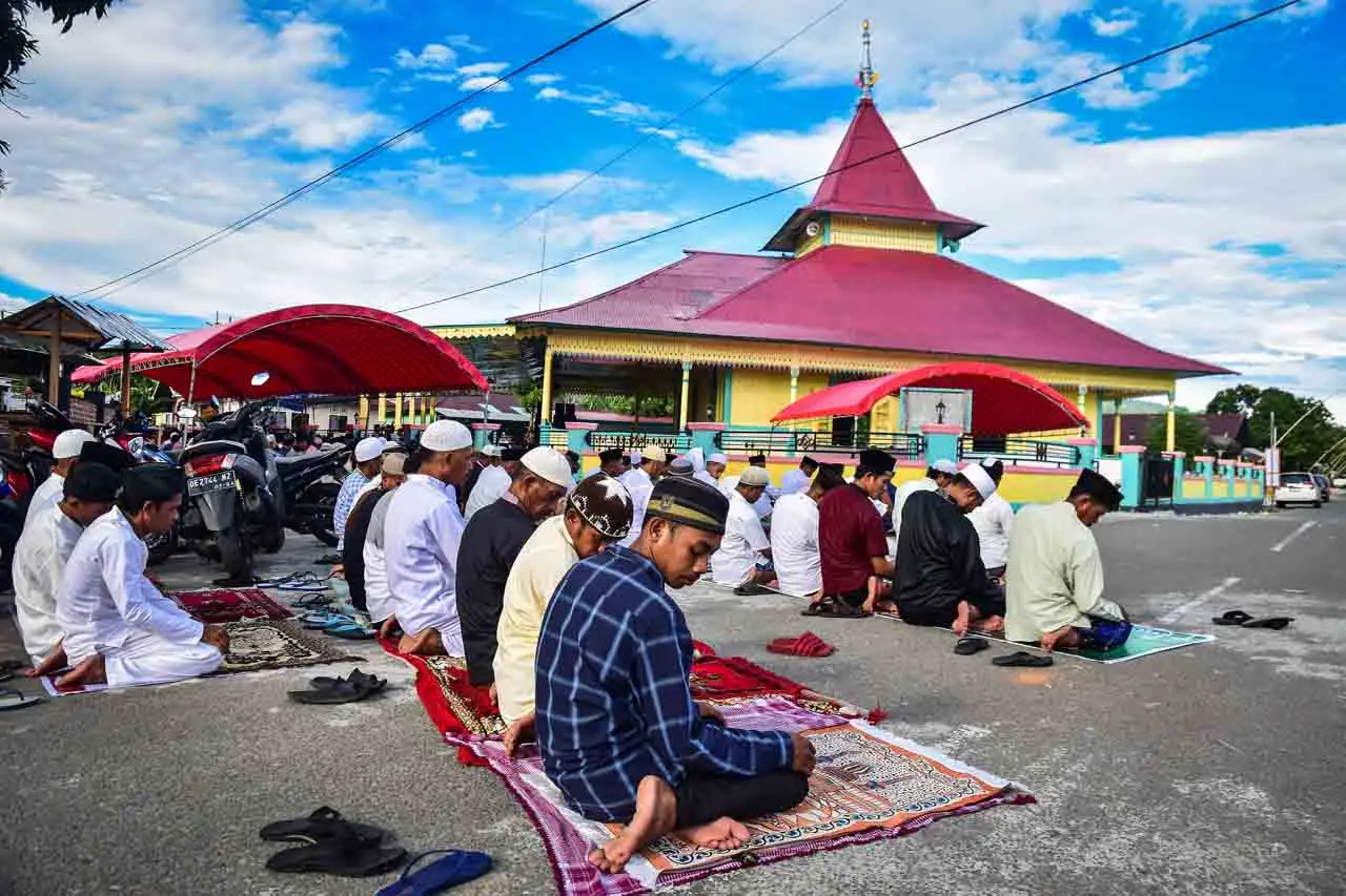 Warga Negeri Hila di...