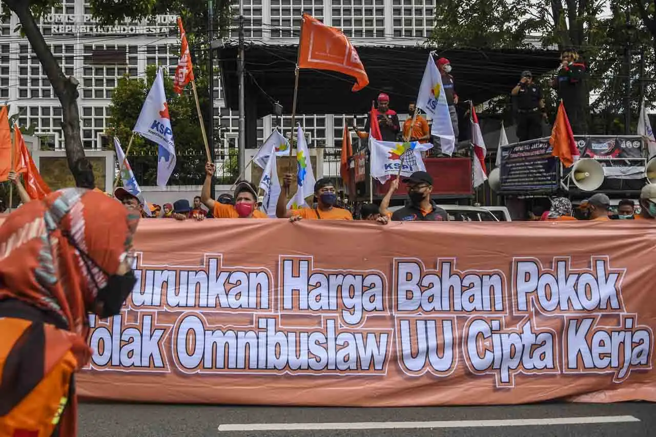 Peringatan Hari Buruh...