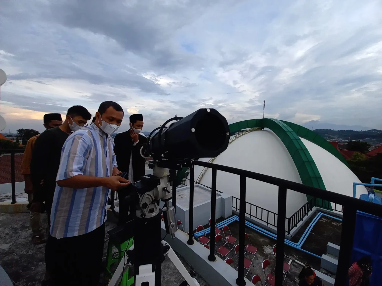 Tim Rukyatul Hilal UIN...
