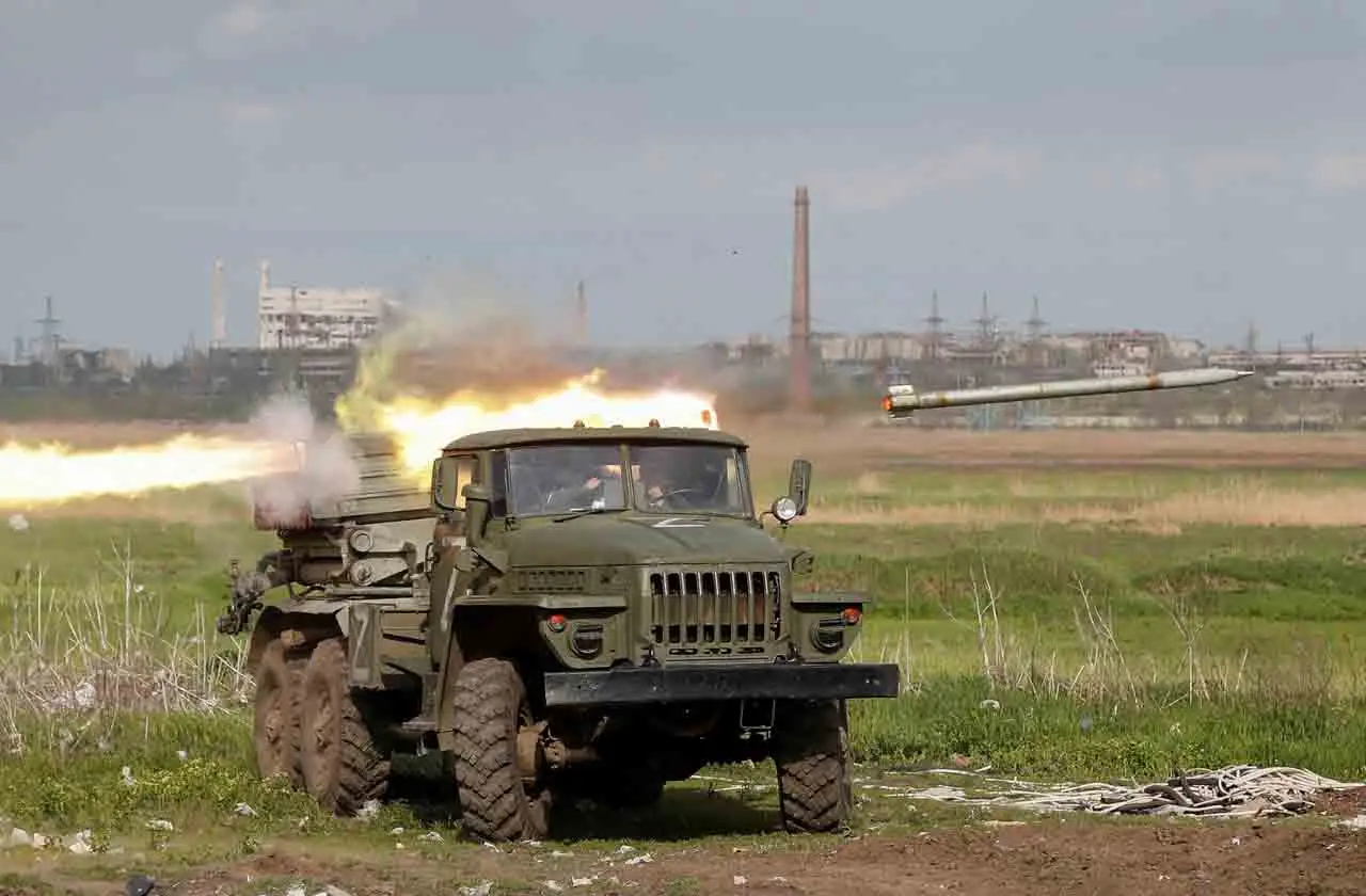 Roket Ganda BM-21 Grad...