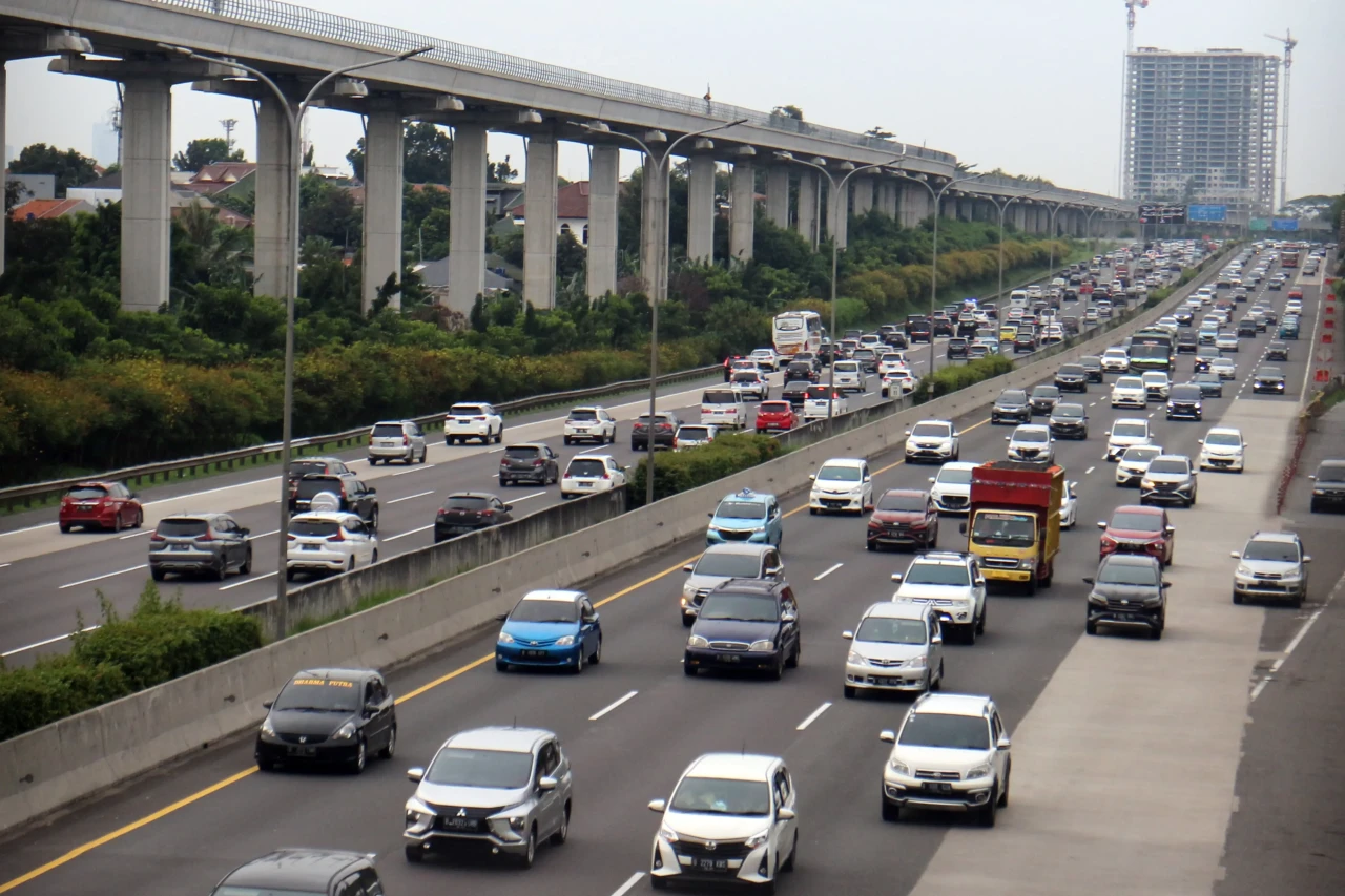 Kepadatan Tol Jagorawi...