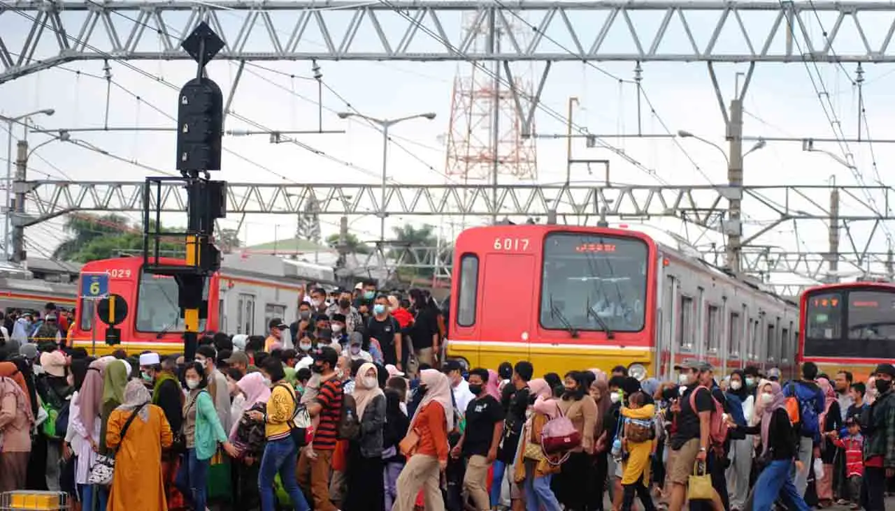 Kepadatan Penumpang...