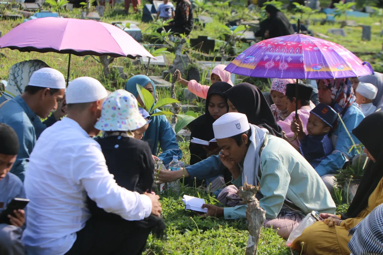 Ziarah Kubur di TPU...