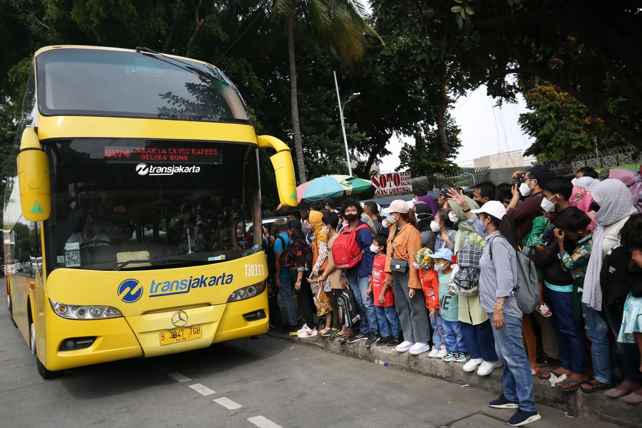 Warga Ibu Kota Rela...