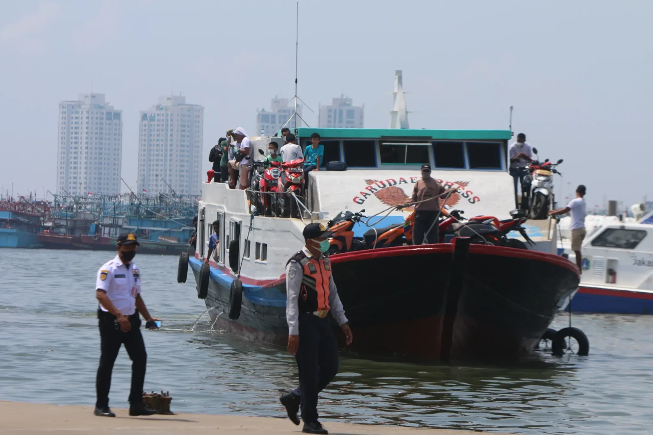 Pelabuhan Muara Angke...