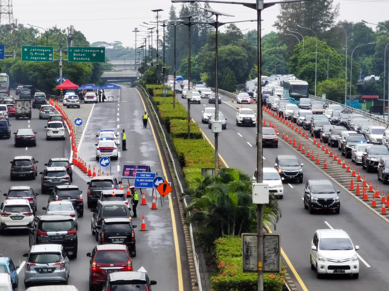 Ada One Way, Simpang...