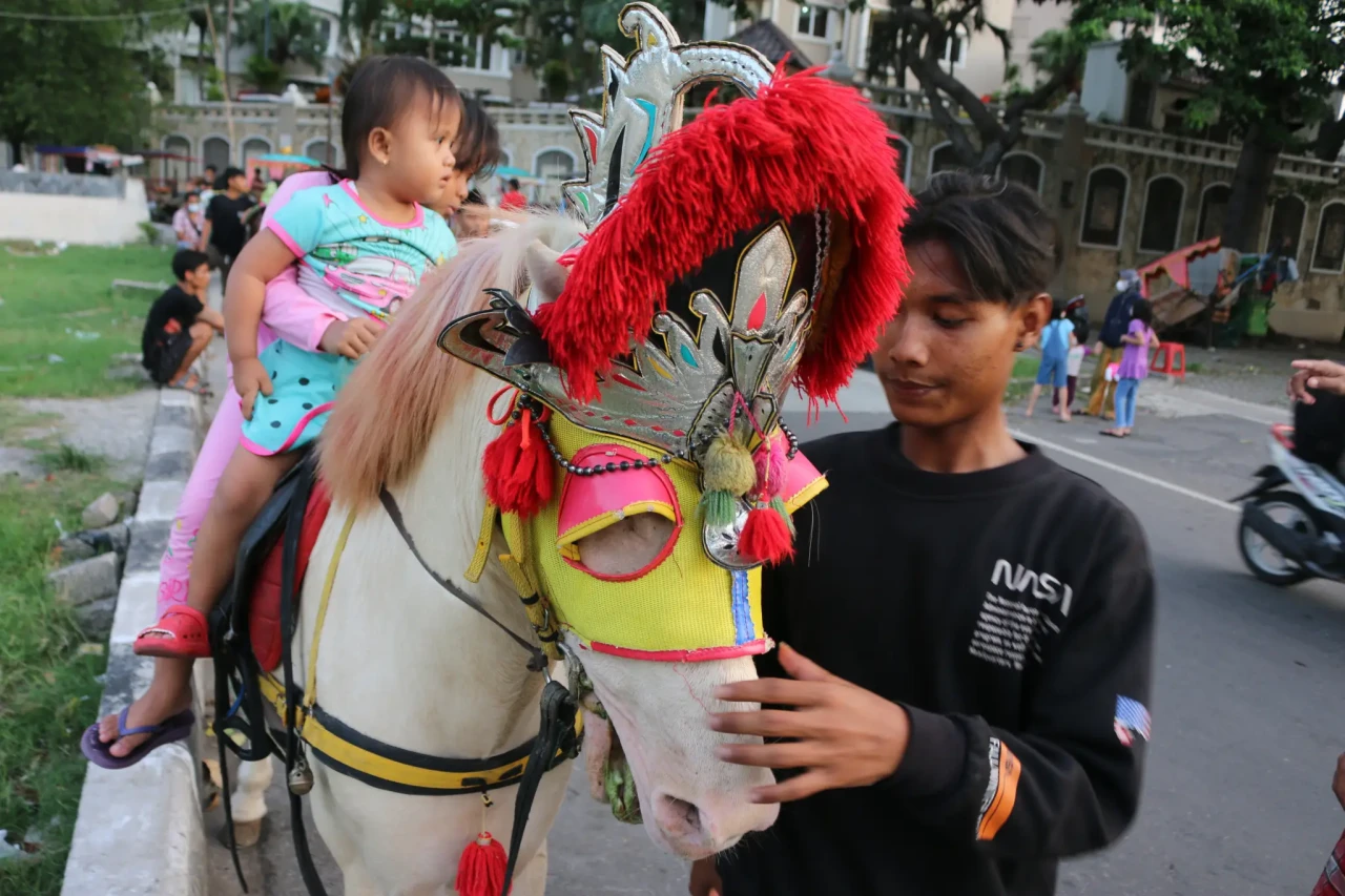 Wisata Naik Kuda di...