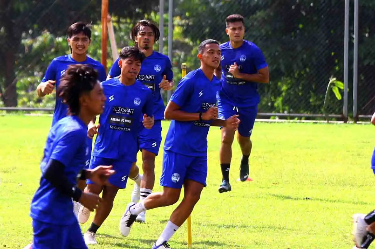 Latihan Arema FC Jelang...