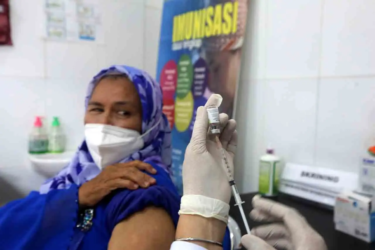 Vaksinasi Meningitis...