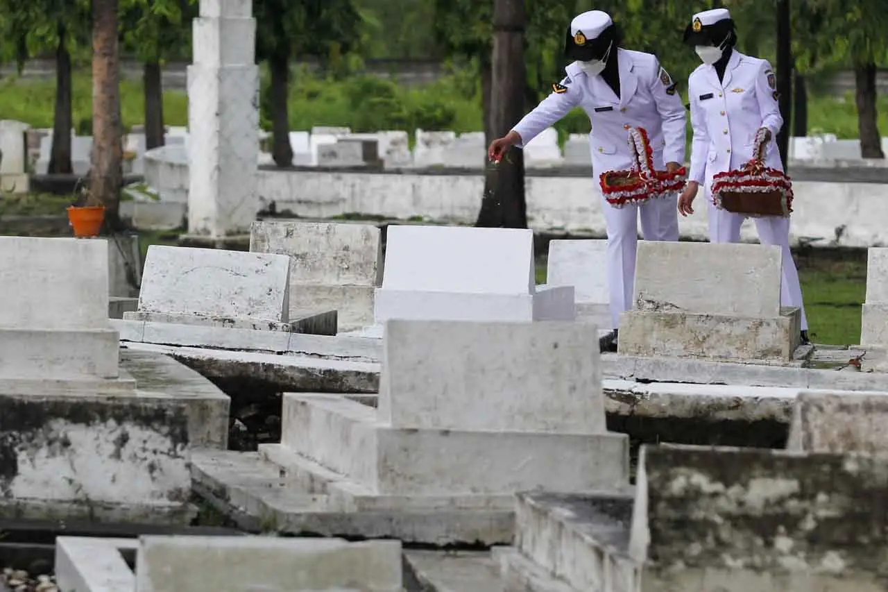 Ziarah di Makam Pahlawan...