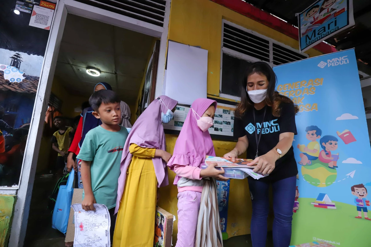 Sambut Hari Buku Nasional,...