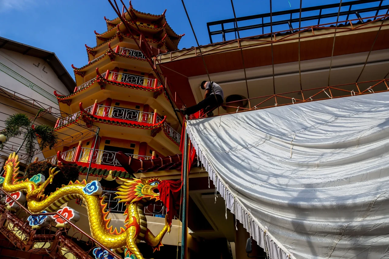 Persiapan Waisak, Lampion...